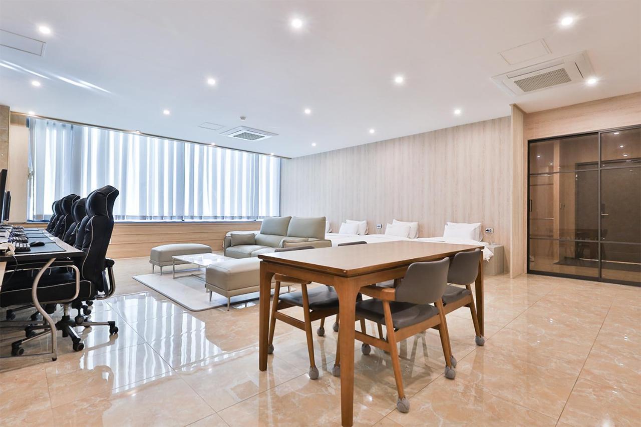 Seomyeon Ib Hotel Busan Buitenkant foto