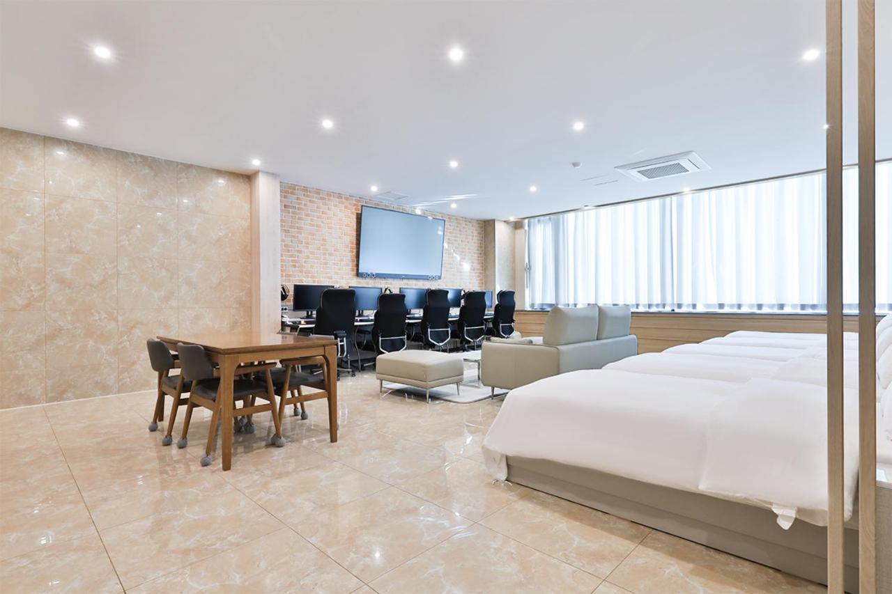 Seomyeon Ib Hotel Busan Buitenkant foto