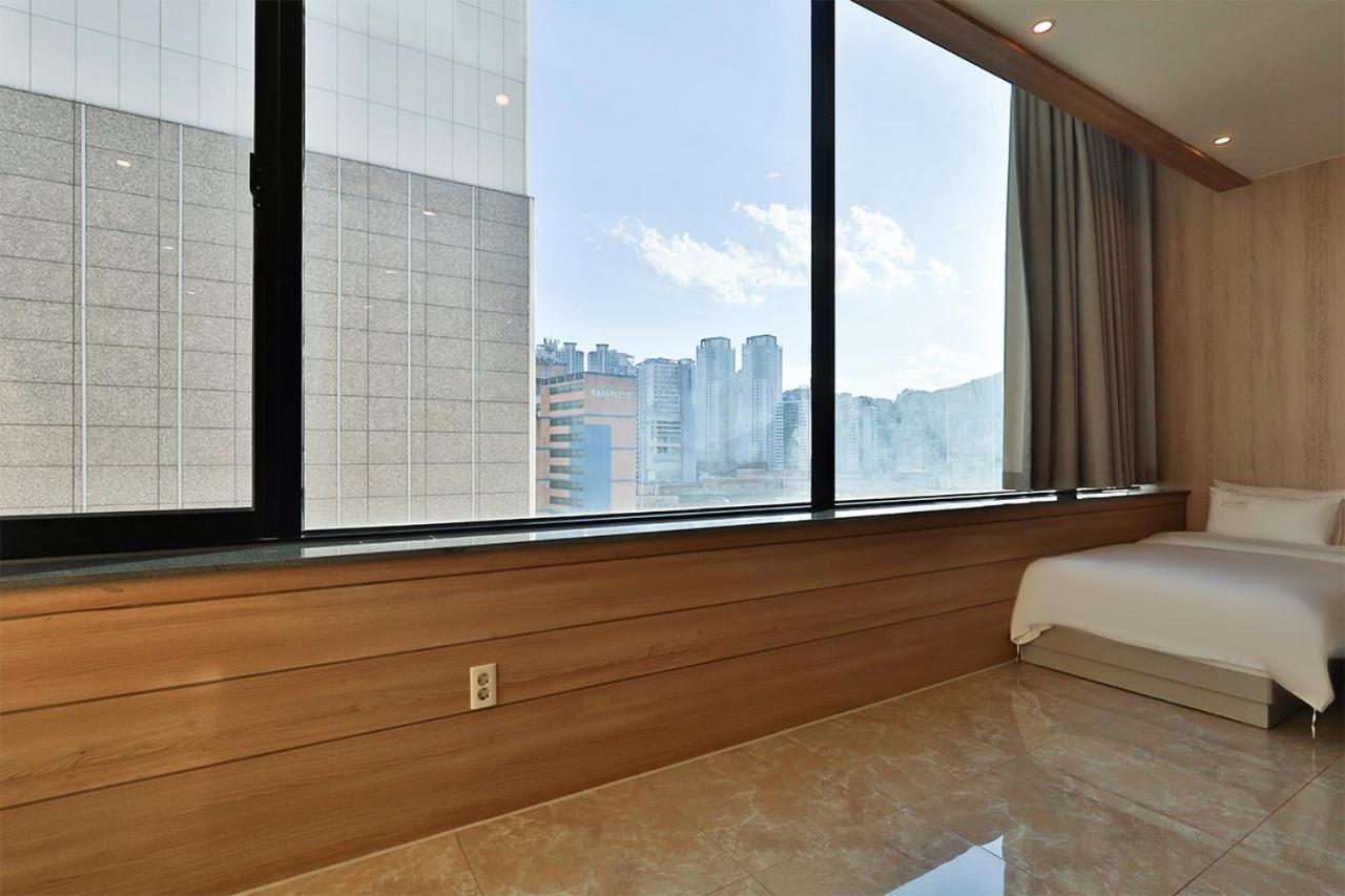 Seomyeon Ib Hotel Busan Buitenkant foto