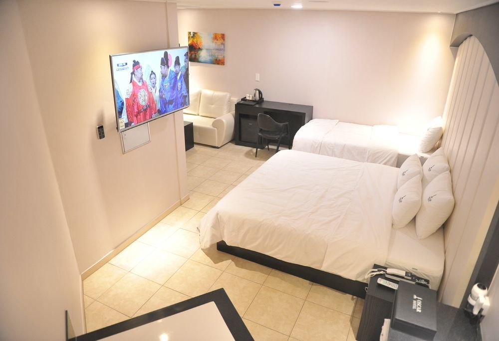 Seomyeon Ib Hotel Busan Buitenkant foto