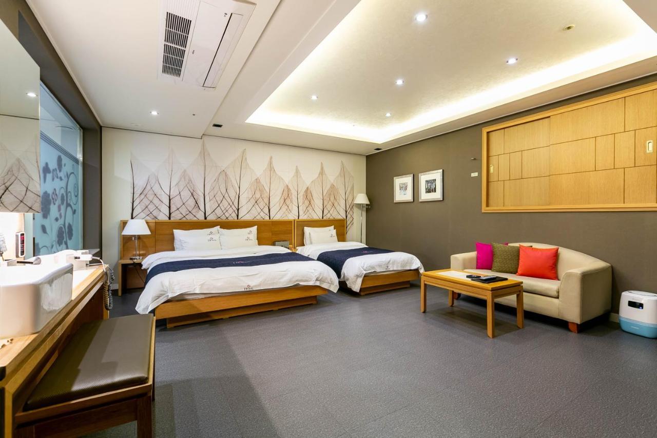 Seomyeon Ib Hotel Busan Buitenkant foto