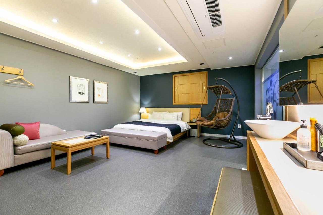 Seomyeon Ib Hotel Busan Buitenkant foto