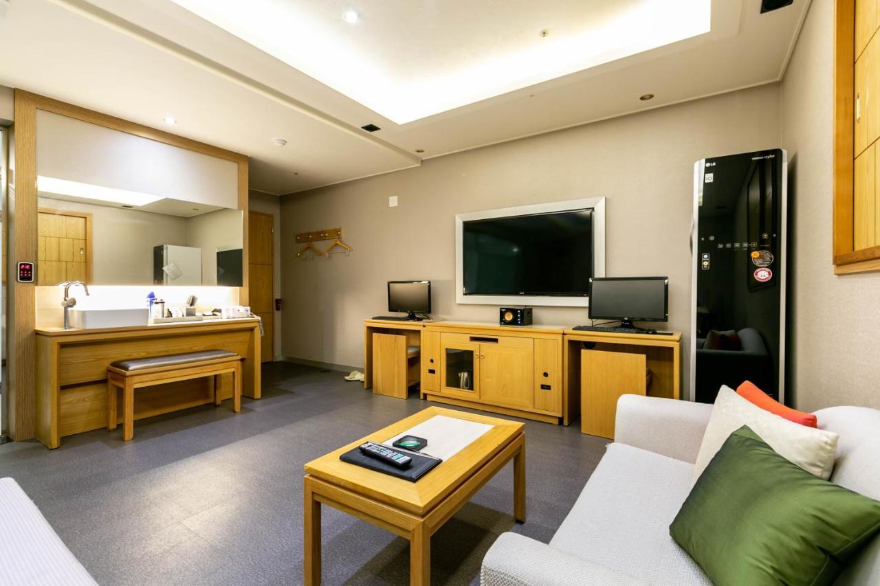 Seomyeon Ib Hotel Busan Buitenkant foto