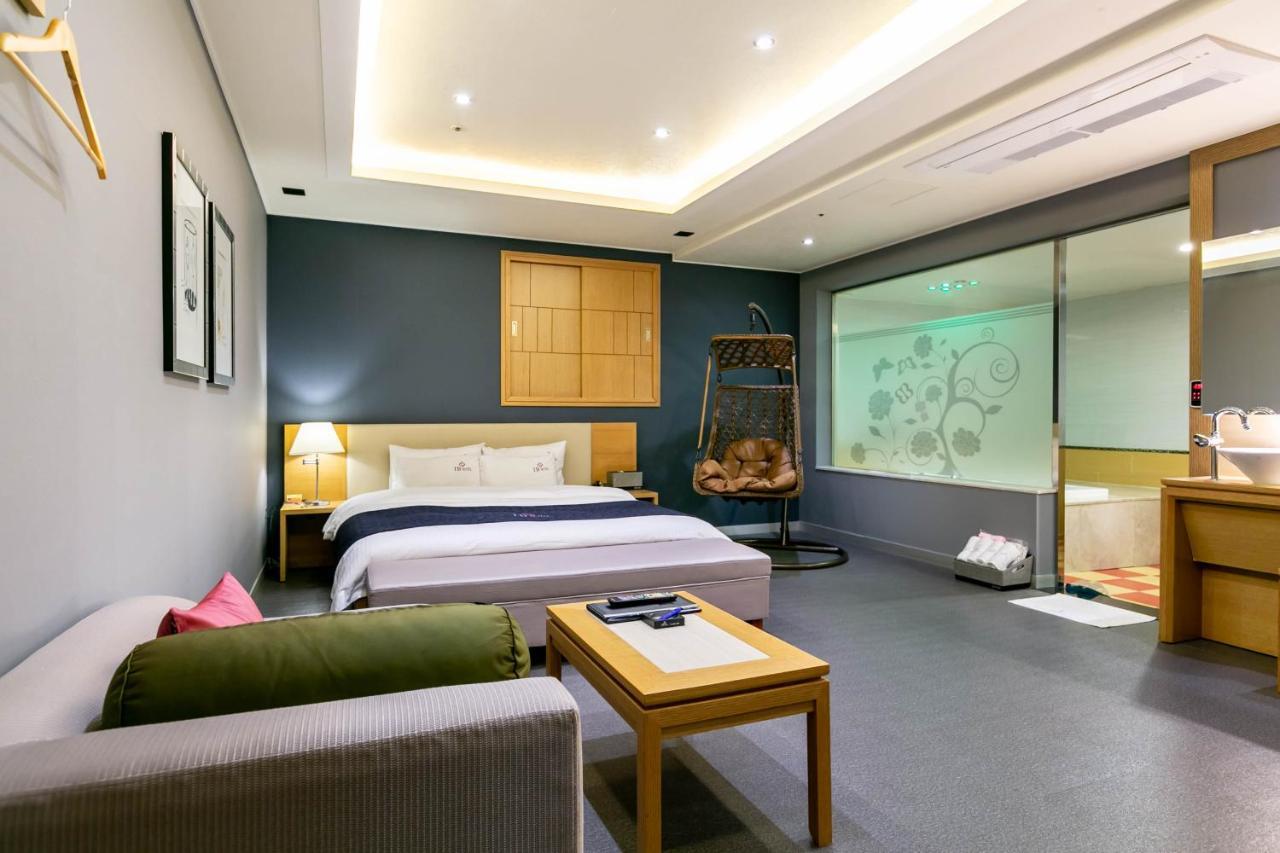 Seomyeon Ib Hotel Busan Buitenkant foto