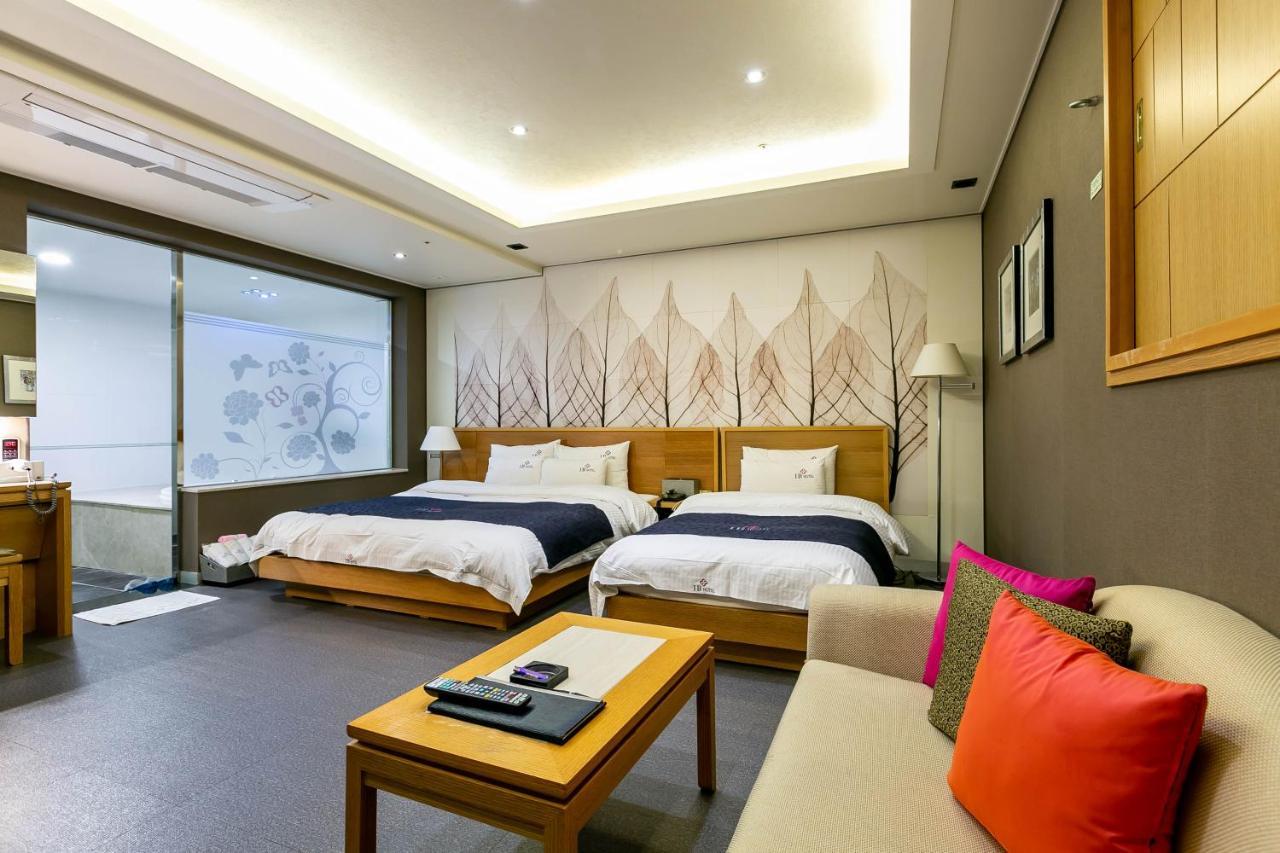 Seomyeon Ib Hotel Busan Buitenkant foto